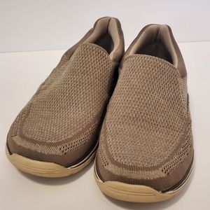 Skechers Expected Gomel Taupe Relaxed Fit Memory Foam Slip On Shoe Size 10.5
